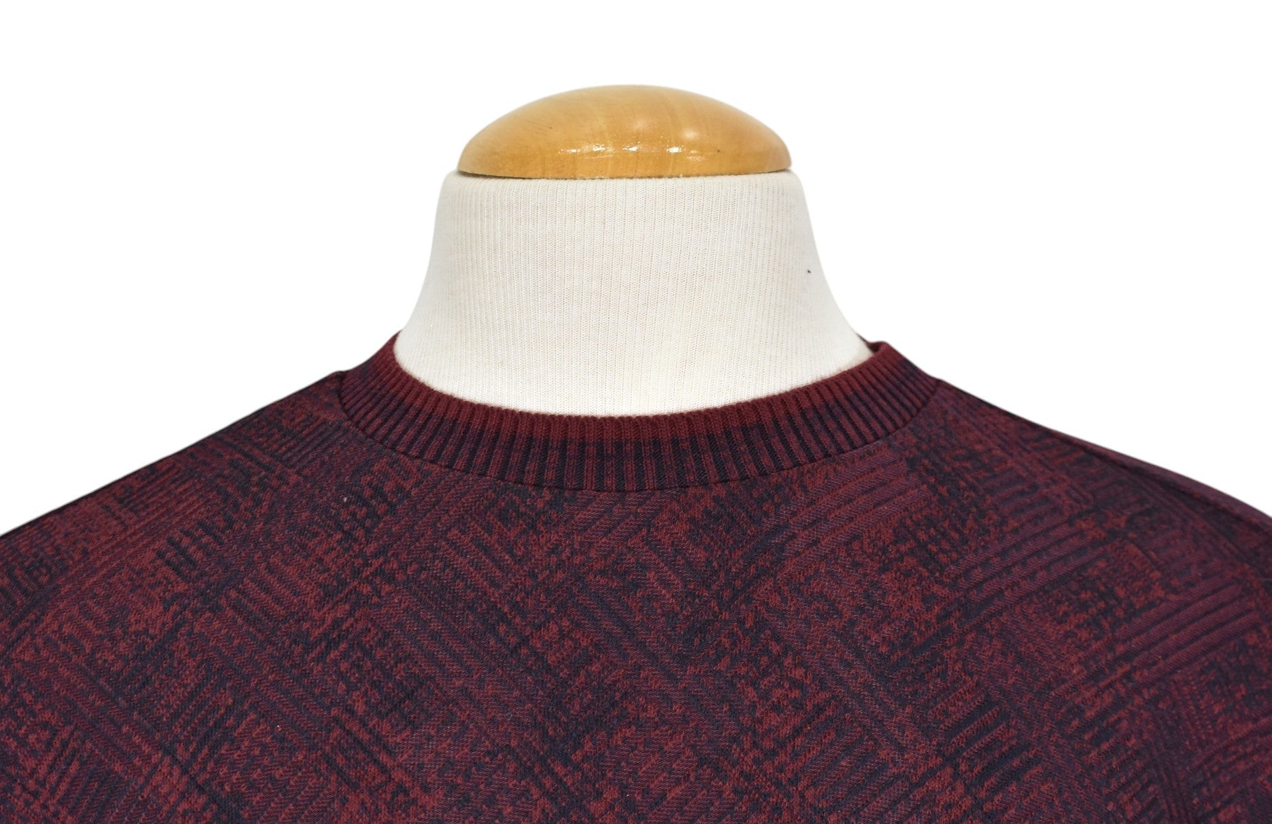 957 Hampton Wine Crew Neck