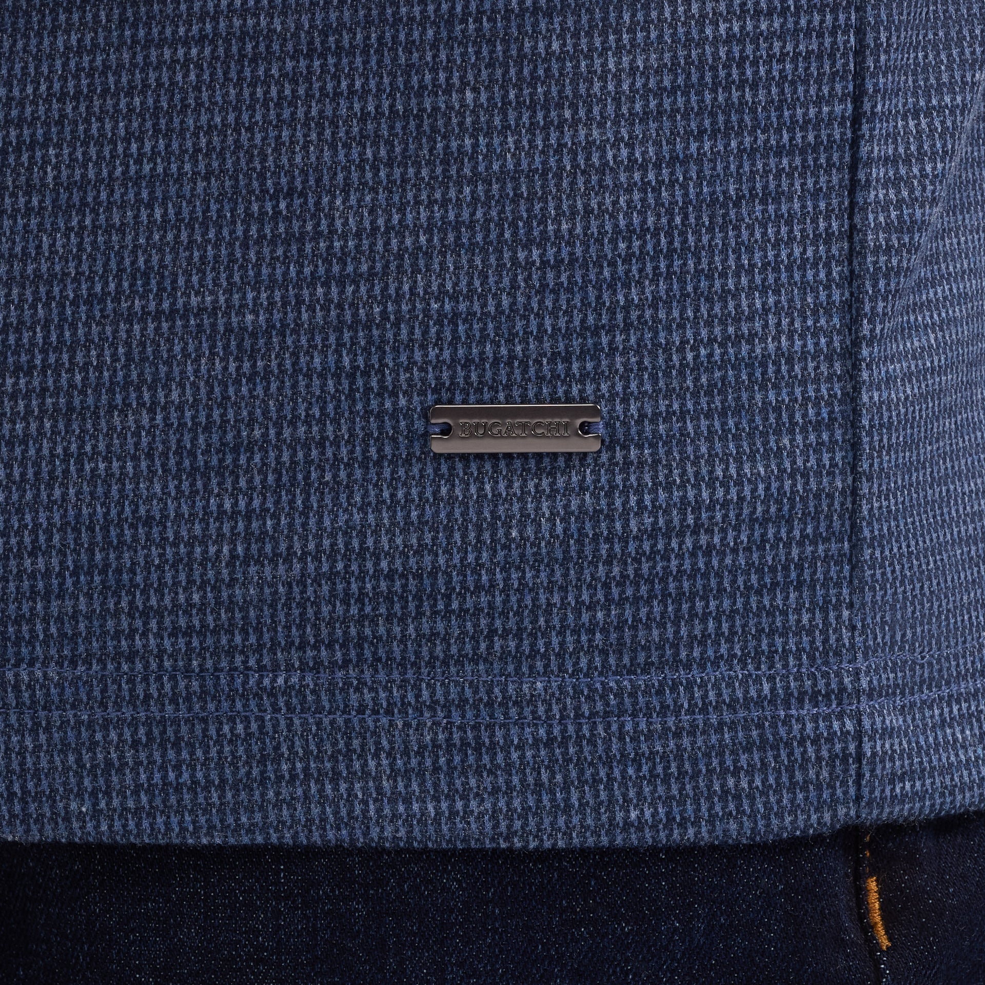 Performance Houndstooth Quarter-Zip Mock Neck Pullover